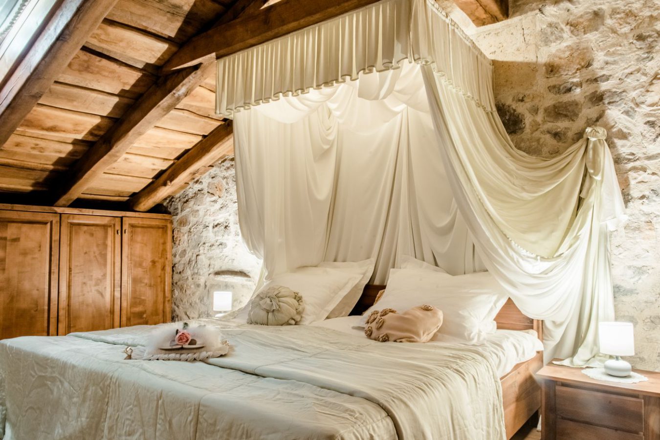 Master Bedroom Royal Suite Asa Residence Private Villa Kras Slovenia