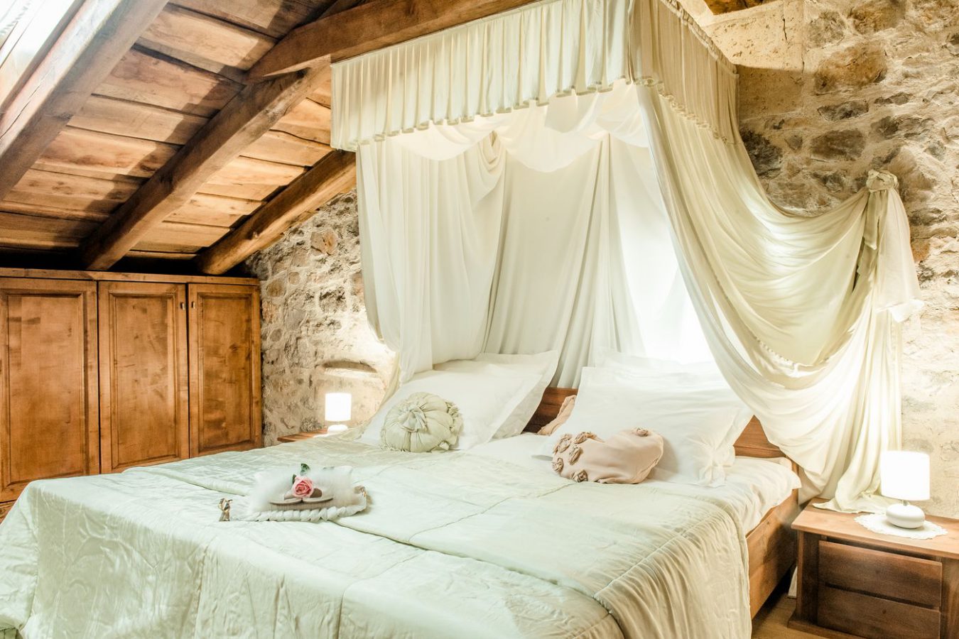 Master Bedroom Royal Suite Asa Residence Private Villa Kras Slovenia